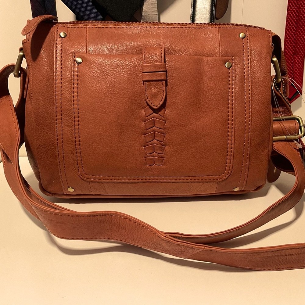 NWT Leather Purse (Color: Brown/Camel)